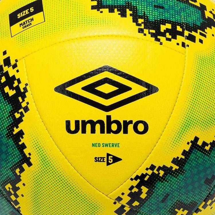 Umbro Swerve Football