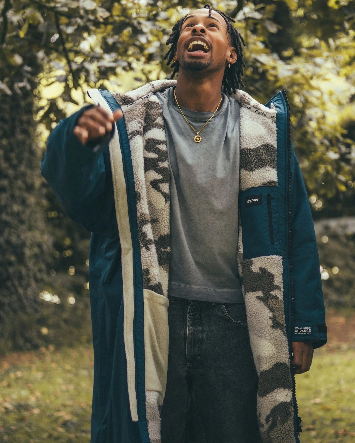 Dryrobe Advanced long Sleeve Changing Robe Deep Sea Blue Camo