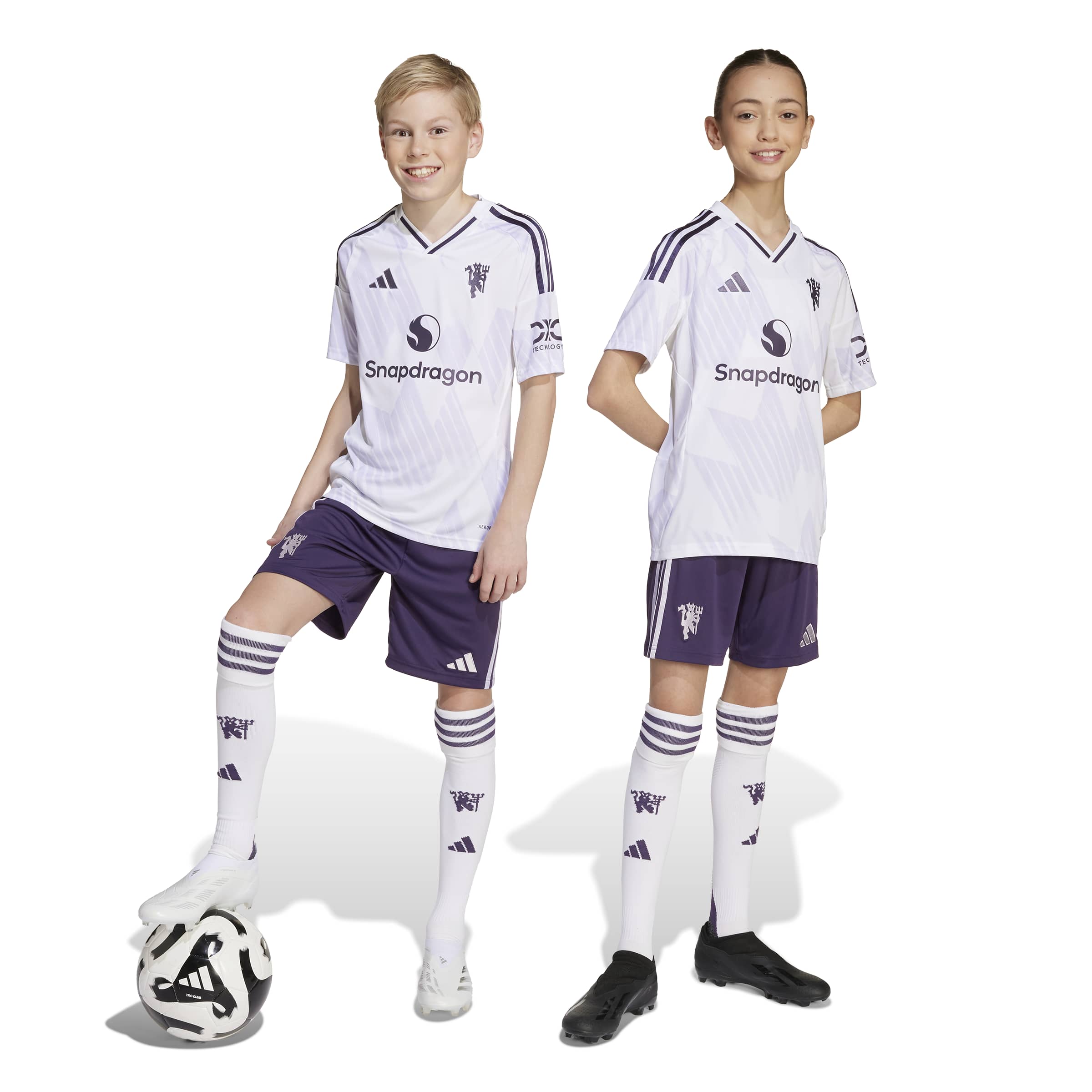 Adidas Manchester United 25/26 Away Shorts