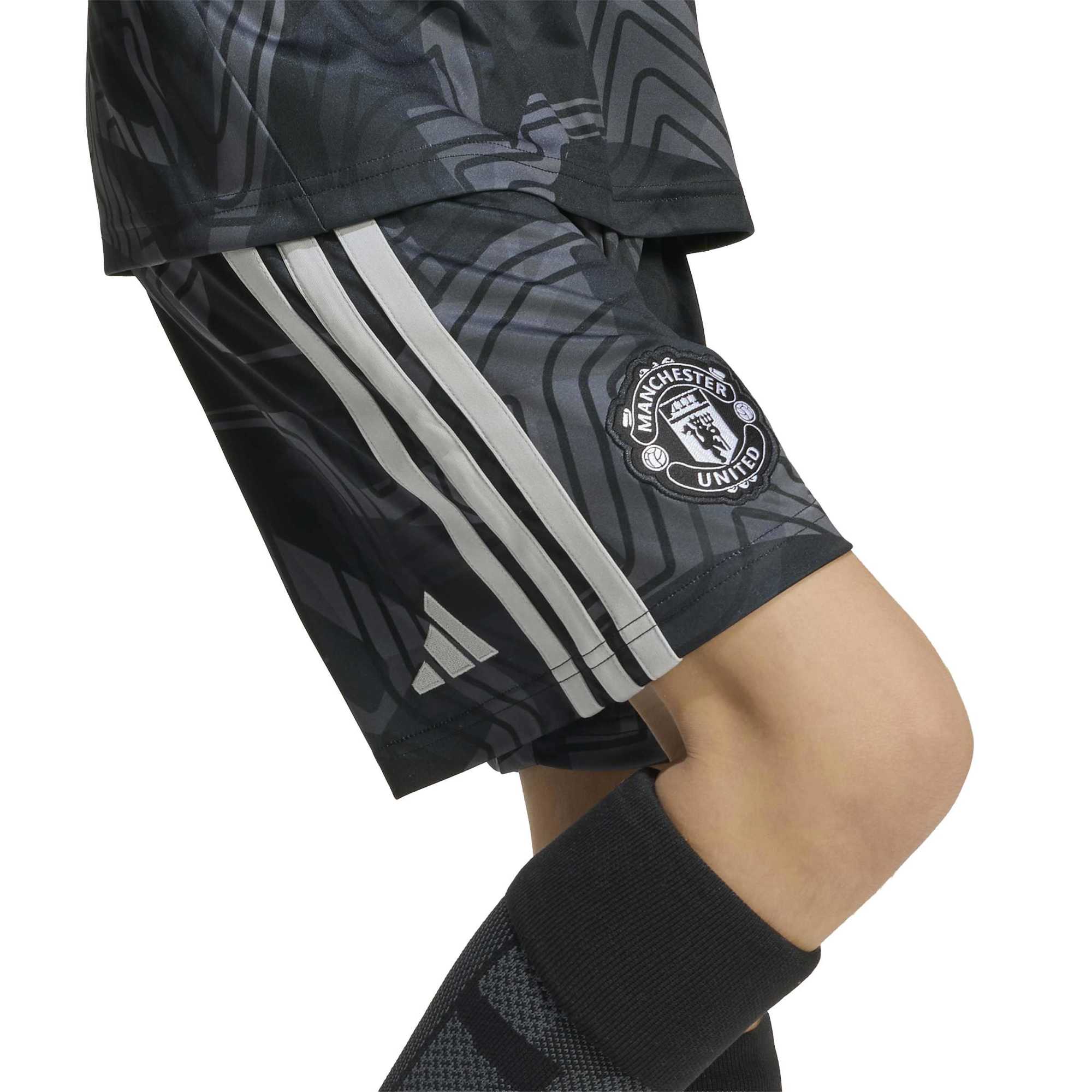 Adidas Manchester United 26/27 Home Goalkeeper Shorts Kids