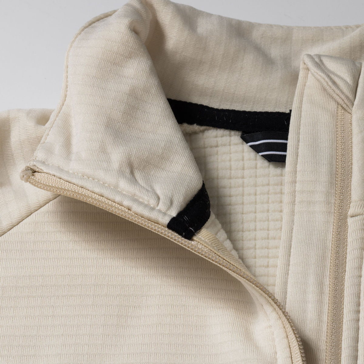 Dare2b Women's Lowline Full Zip Core Stretch Midlayer | Almond Milk