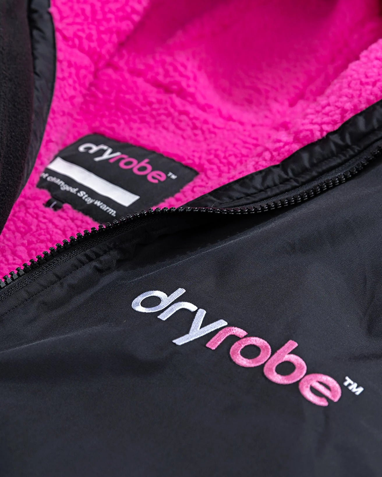Dryrobe Advanced long Sleeve Changing Robe Black Pink
