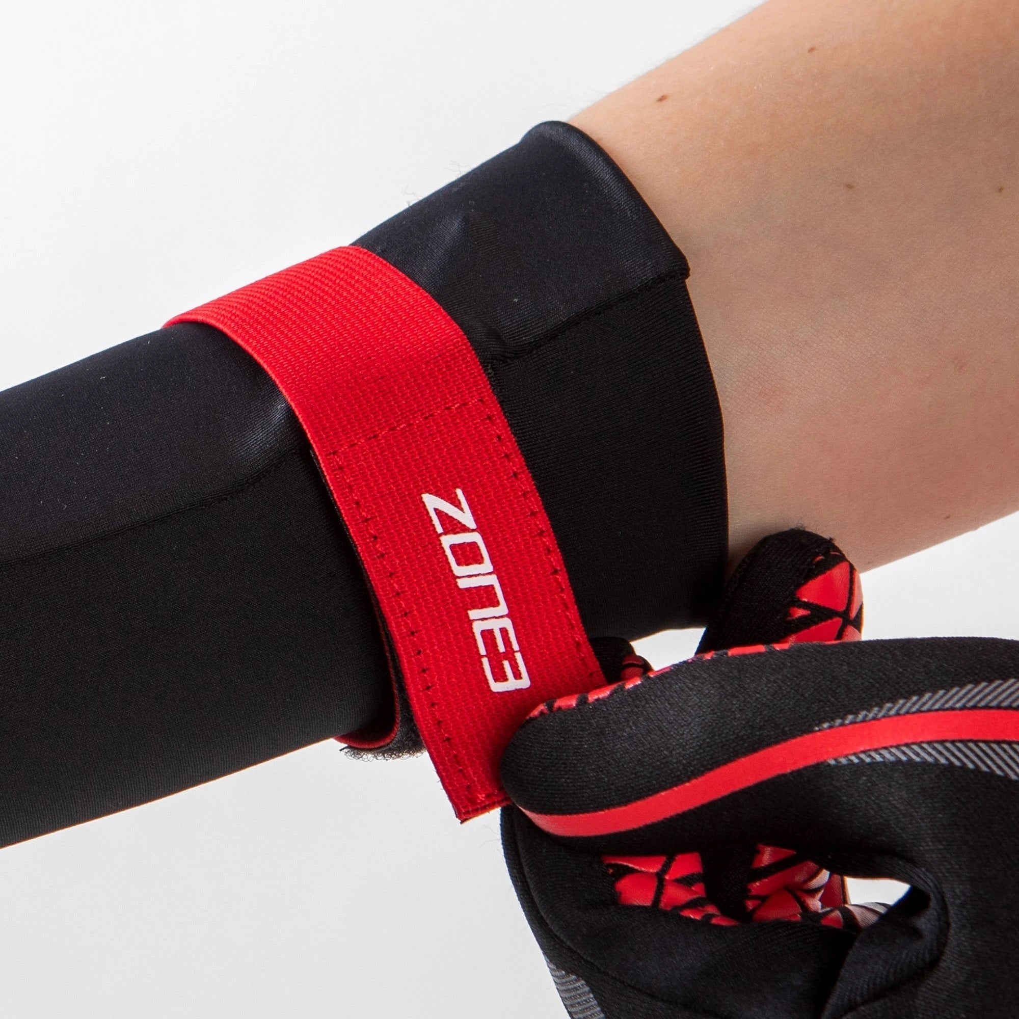 ZONE3 Neoprene Swim Gloves