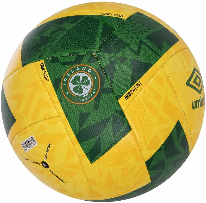 Umbro Swerve Fooball