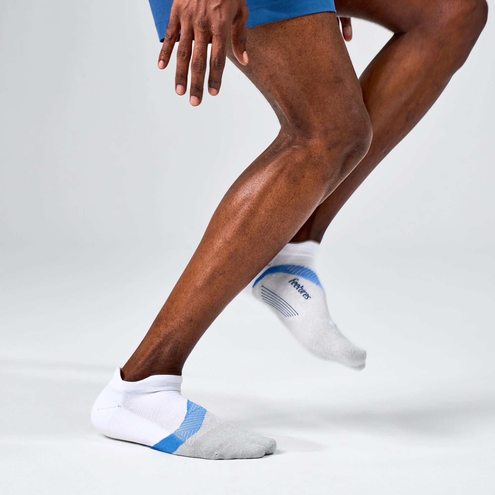 Feetures Elite Light Cushion Tab Socks White Tide