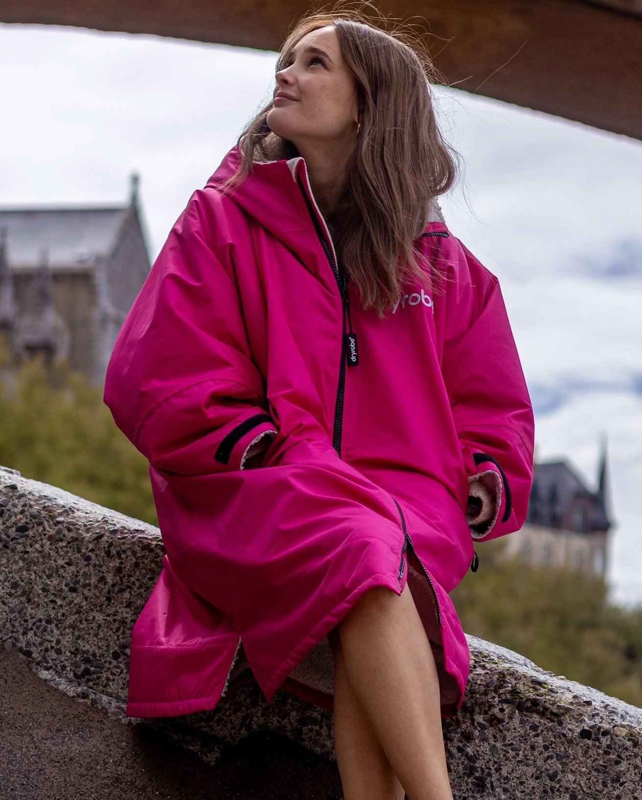 Dryrobe Advanced long Sleeve Changing Robe Pink Grey