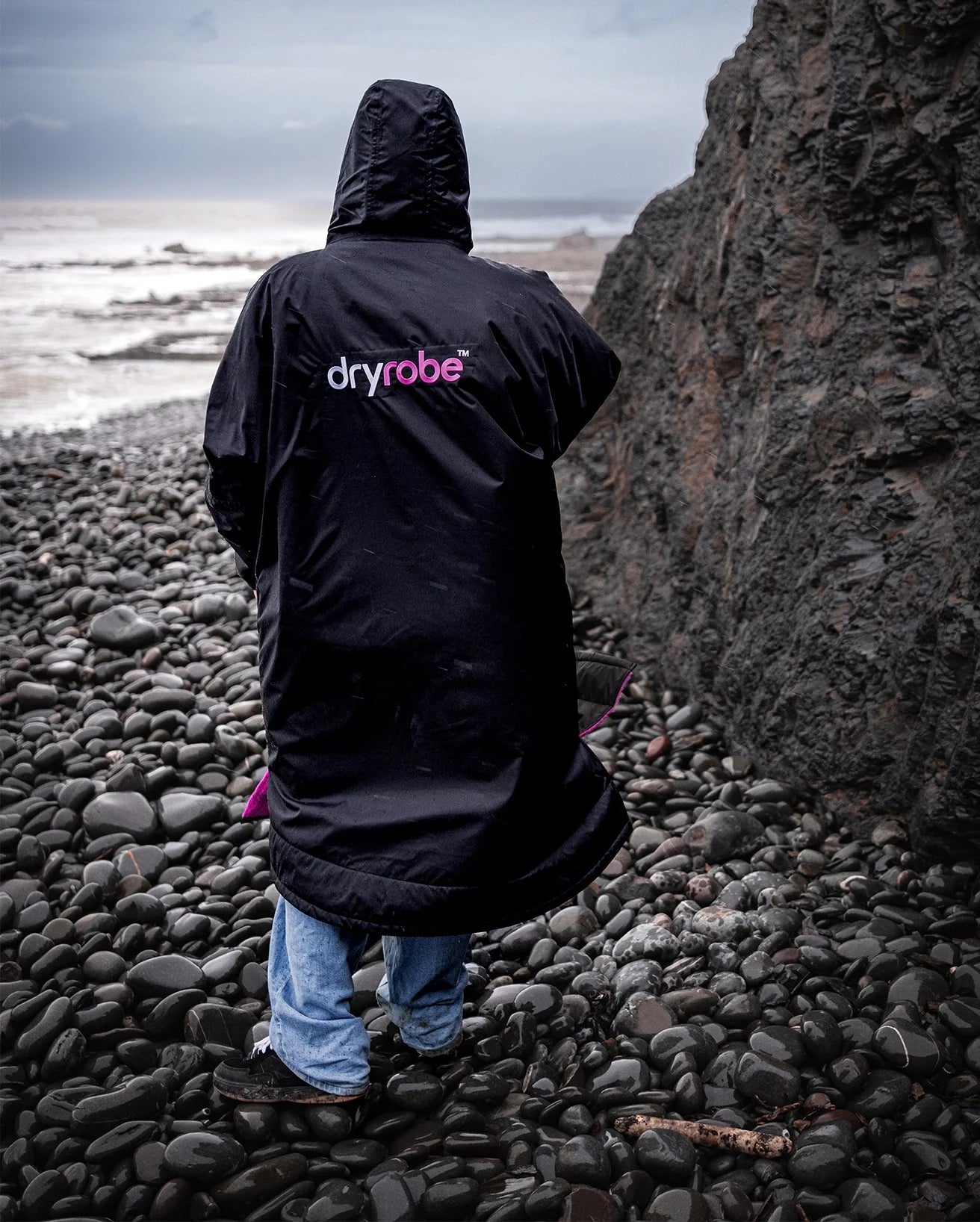 Dryrobe Advanced long Sleeve Changing Robe Black Pink